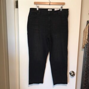NEW Sonoma Mid Rise Ankle Jean. 18